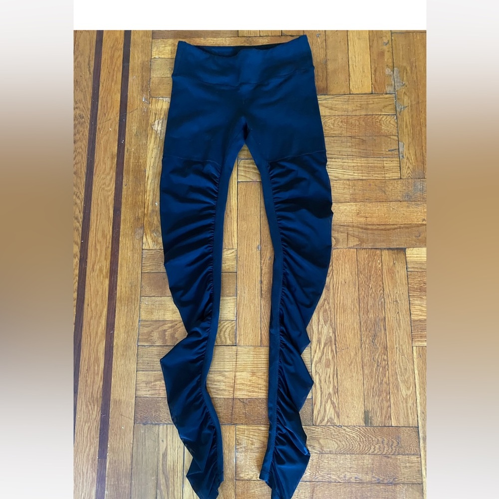 Alo Leggings - Black - Size M